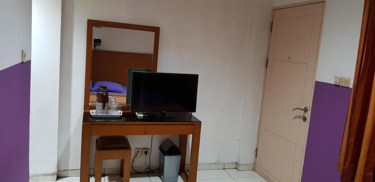 Hotel Dequr Jakarta Kota Exterior photo